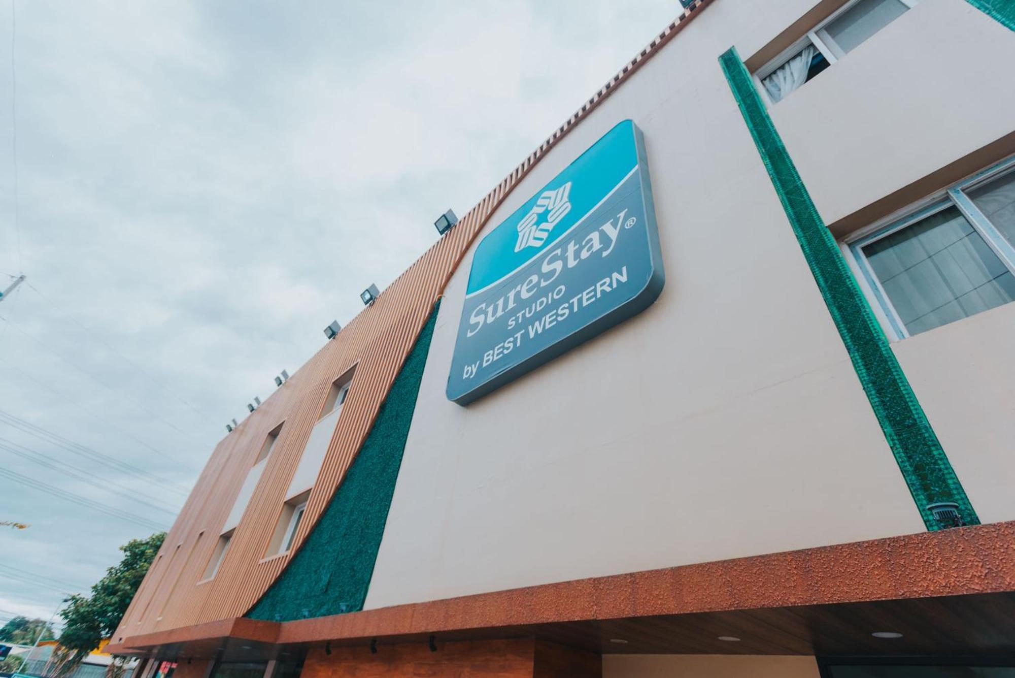 Surestay Studio By Best Western Clarkview Angeles City Екстер'єр фото